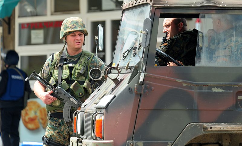 Служители на македонското МВР са имали преки контакти с терористите
