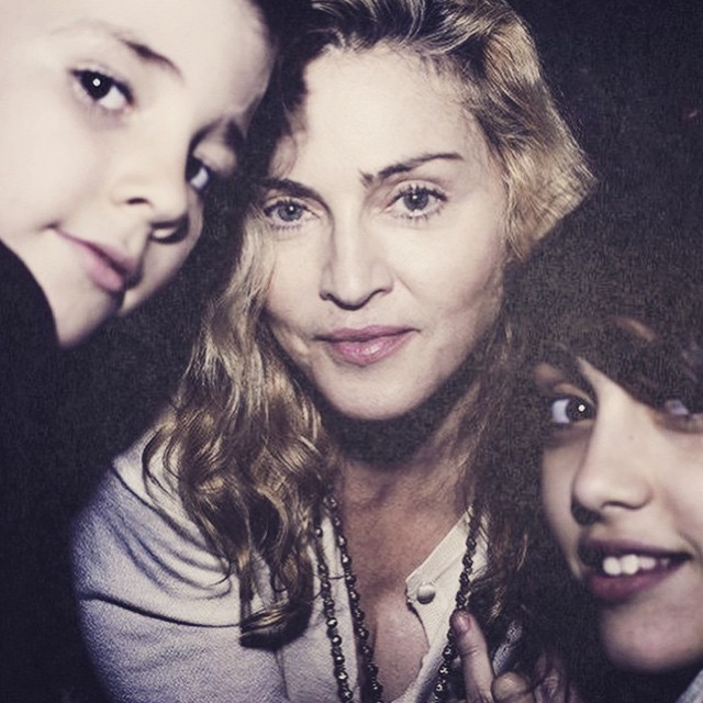 Мадона с Роко и Лурдес