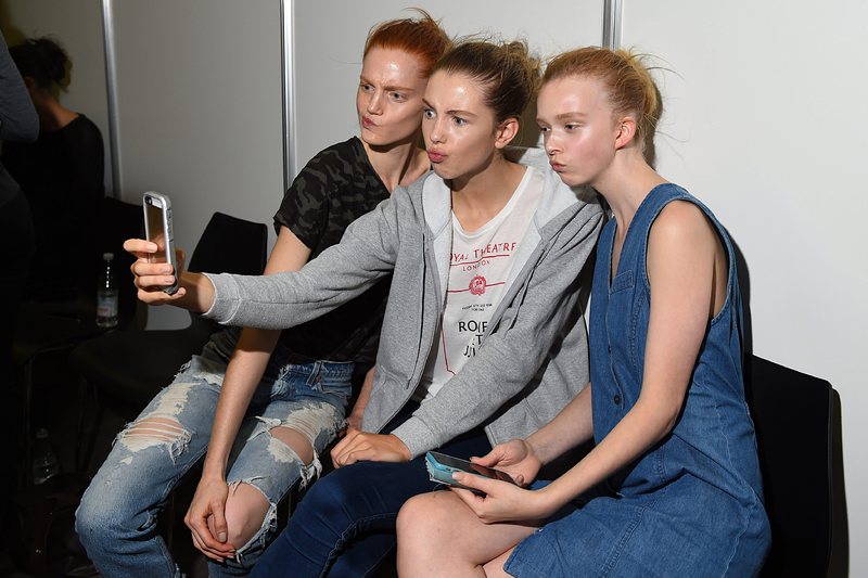 Великобритания става ”общество на смартфони”