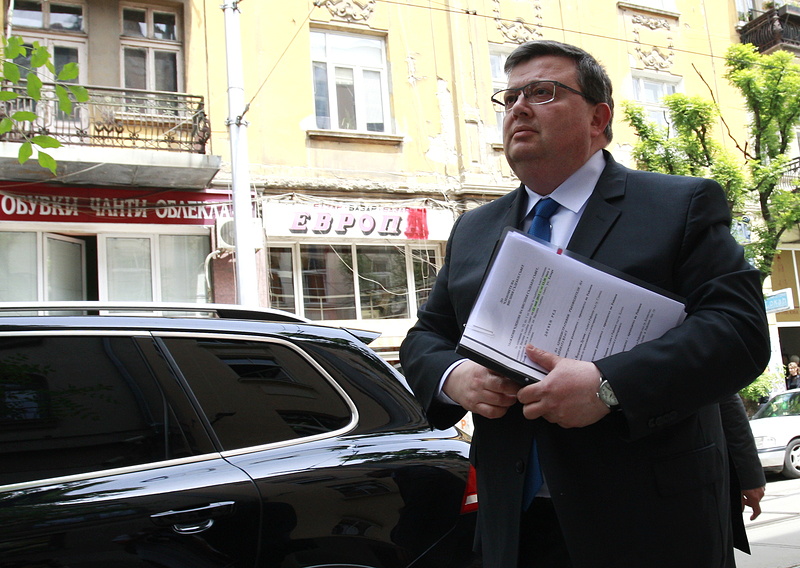 Цацаров сезира Съвета на Европа заради Цветан Василев
