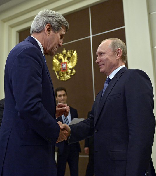 Държавният секретар на САЩ Джон Кери и руския президент Владимир Путин
