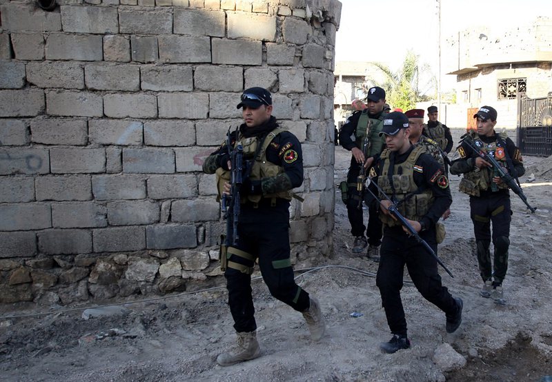 ИД превзе ключовия иракски град Рамади, стотици са загинали
