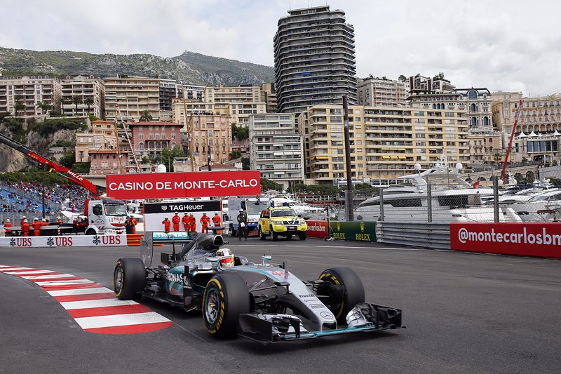 Люис Хамилтън ще стартира от полпозишън на утрешното състезание за Гран При на Монако