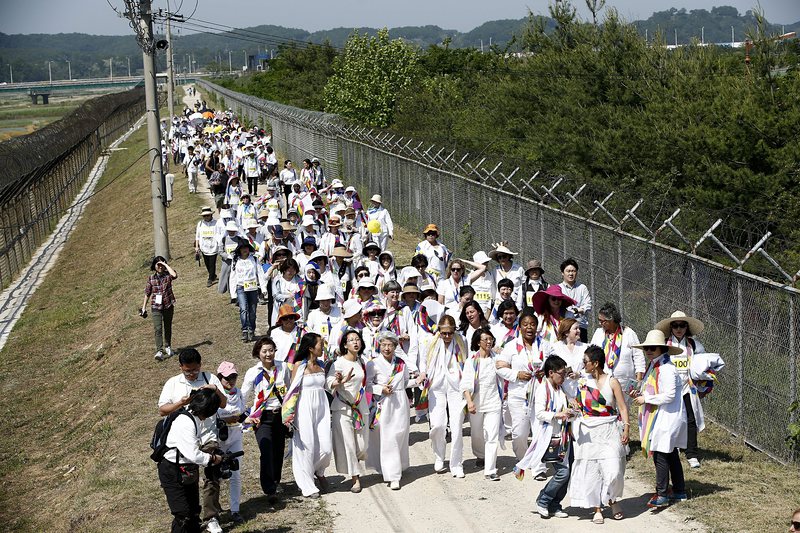 Мирен поход за обединение на двете корейски държави