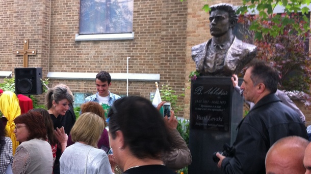 3-метров паметник на Васил Левски е открит в Чикаго