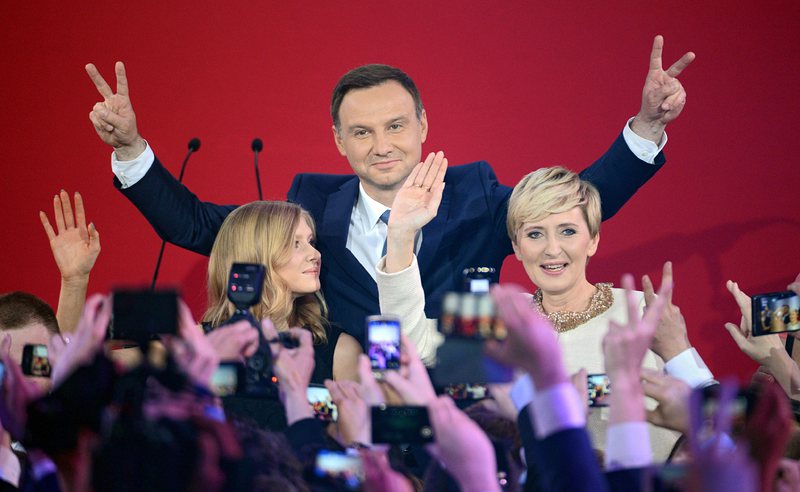 Новият полски президент се отказва от партийно членство