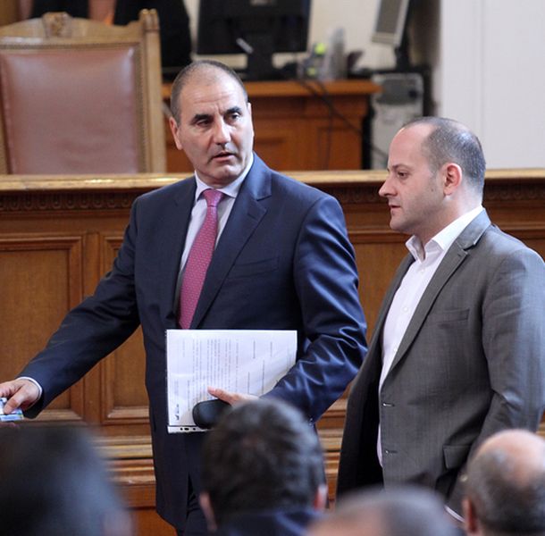Цветан Цветанов и Радан Кънев в парламента