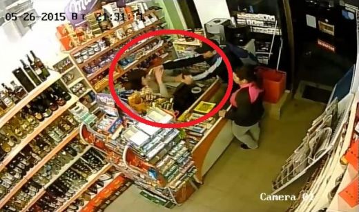 Нов въоръжен грабеж в столичен магазин (видео)