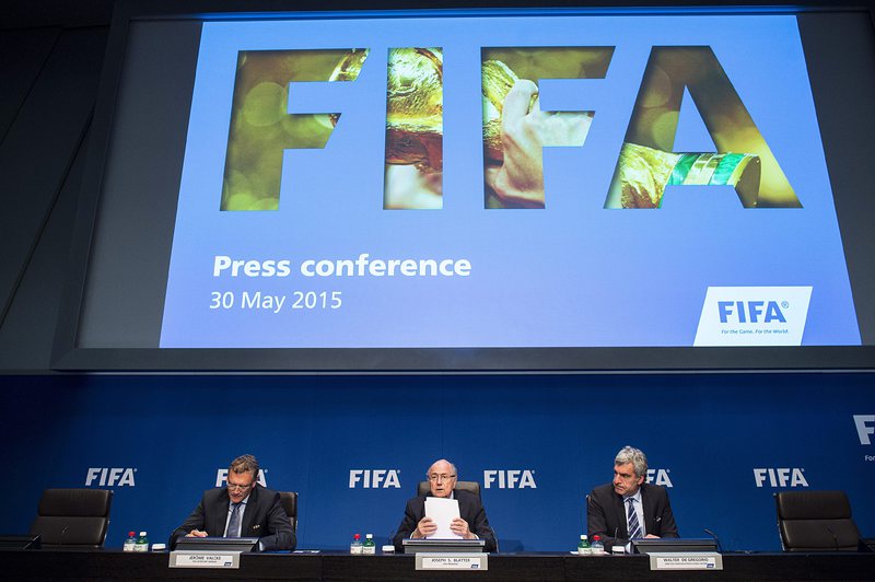 ФИФА компенсира ”Евертън” заради Колман