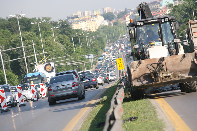 КАТ опитва да намали задръстването по ”Цариградско шосе”