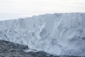 Пещера в Антаркида ще приюти архив от планински лед