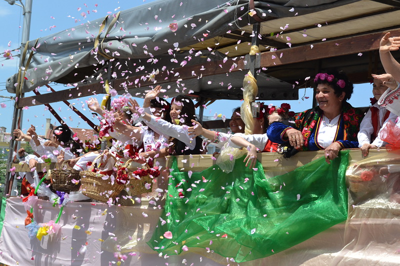 150 000 туристи посетили Фестивала на розата