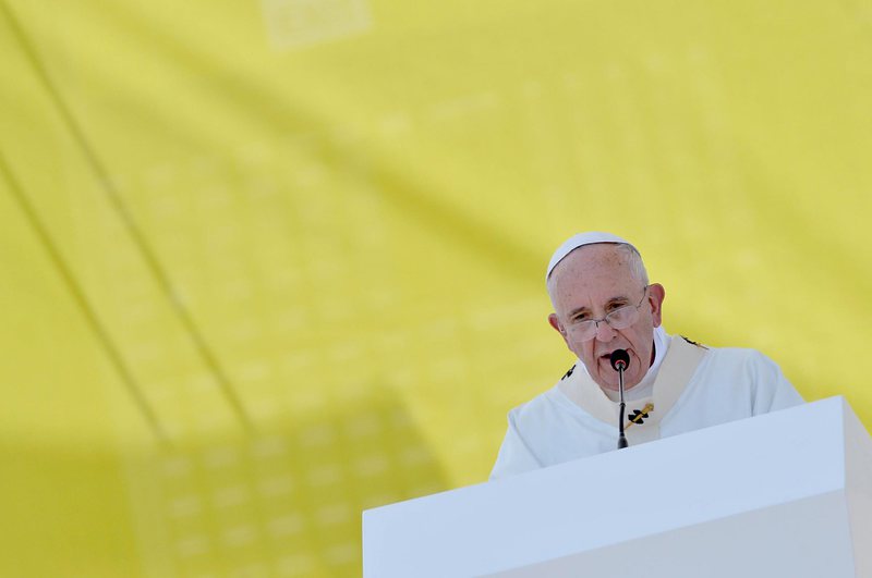 Папата осъди корупцията, иска толерантност към бежанците