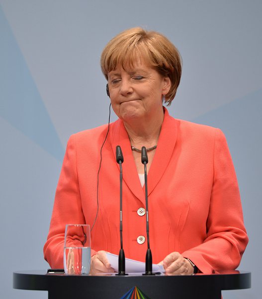 Ангела Меркел на заключителната пресконференция на Г-7 в замъка Елмау в Германия