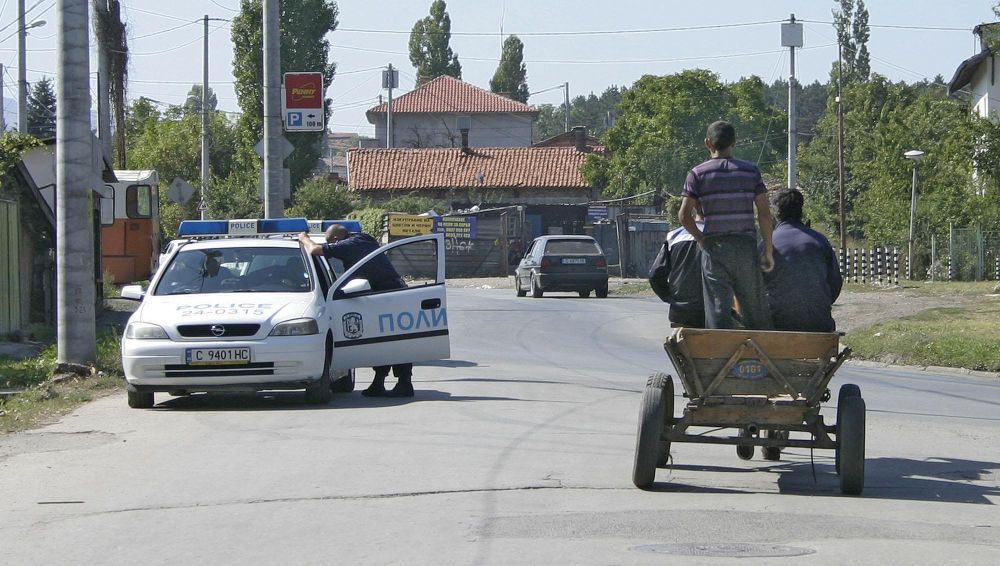 Полицията остава на място в столичните ромски квартали (Снимка архив)