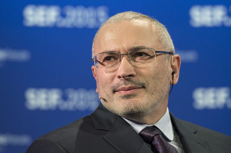 Ходорковски: Русия се движи бързо към бетонна стена