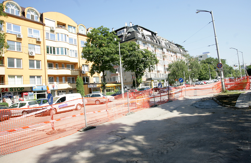 Нова дупка се отвори на столичния булевард ”Черни връх”