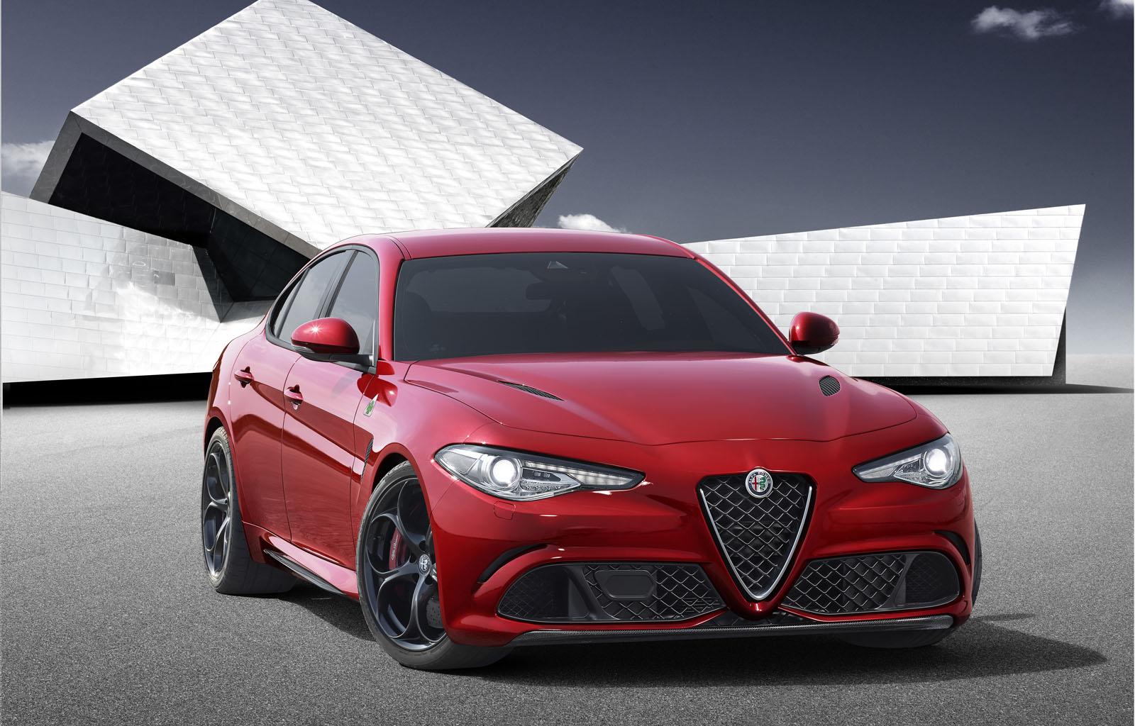 Една легенда се завърна: Alfa Romeo Giulia е вече тук(видео)