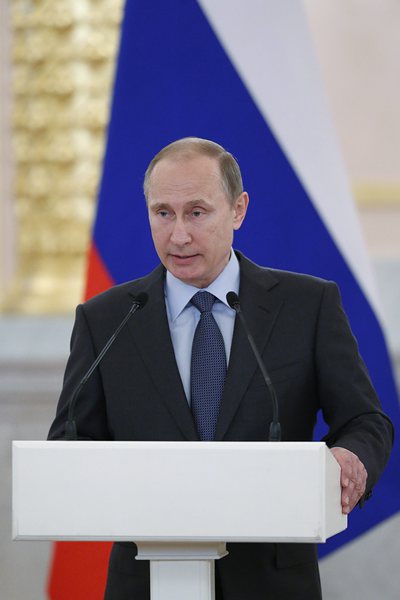 Поддръжници на Владимир Путин коментираха, че това е знак към САЩ