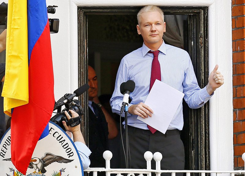 Посолството на Еквадор в Лондон прекъсна интернета за Асандж