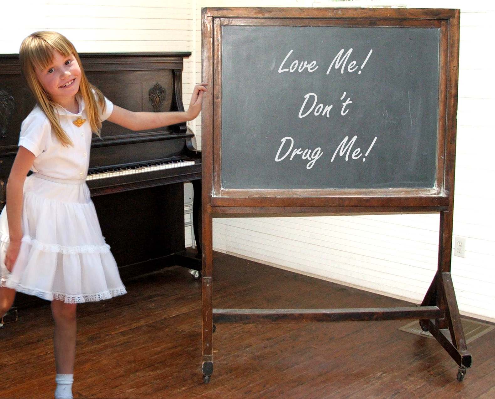 Детска кампания против употребата на дрога: ”Обичай ме, не ми давай наркотици”
