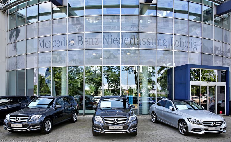 Daimler продава дилърски центрове в Германия на китайци