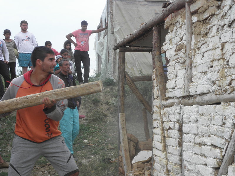 ОССЕ: България да спре изселването на роми от Гърмен