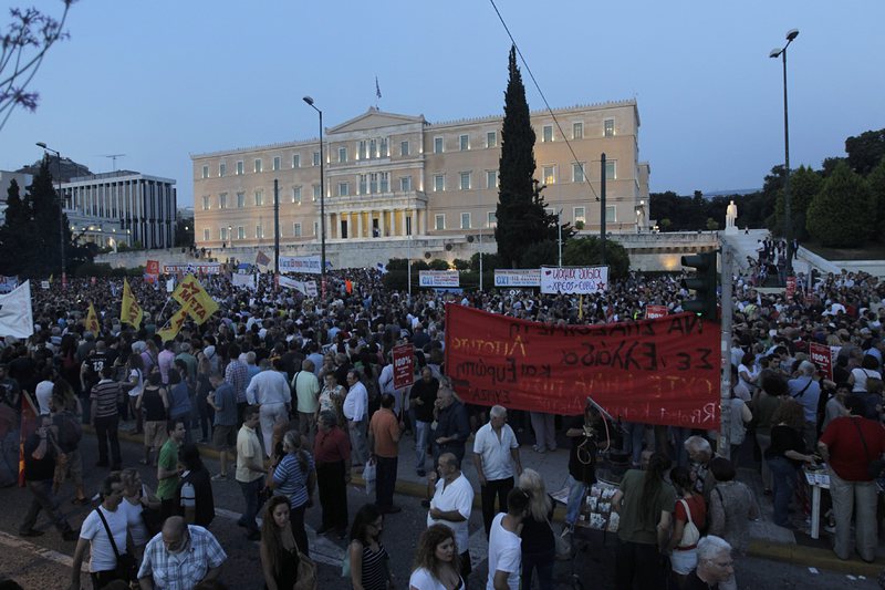 Протестите и митингите в Гърция зачестиха преди референдума