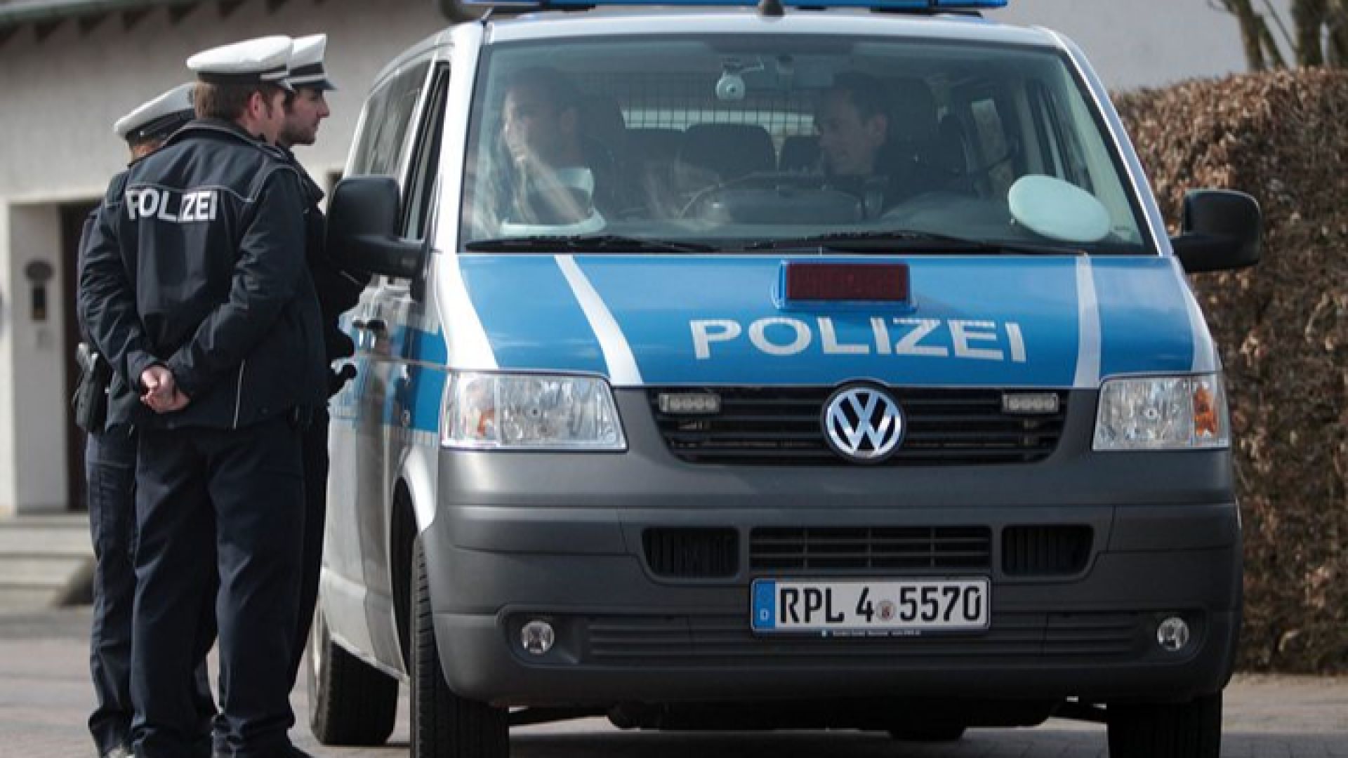 Властите в германския град Касел започнаха разследване на убийството на