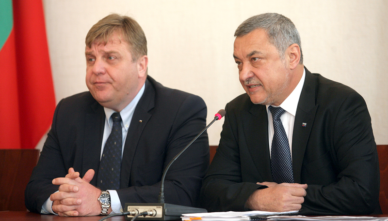 Красимир Каракачанов и Валери Симеонов приемат за задоволително изпълнението на поставените искания