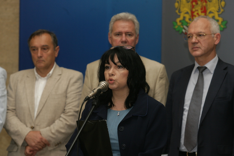 Енергийният министър Теменужка Петкова и представителите на бизнеса веднъж постигнаха съгласие, но за кратко