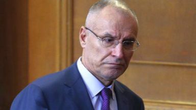 Димитър Радев призова към по-строга финансова дисциплина за бюджетен дефицит до 3%