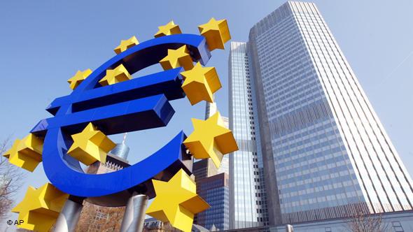 ЕЦБ запази очаквано непроменени рекордно ниските основни лихви в еврозоната