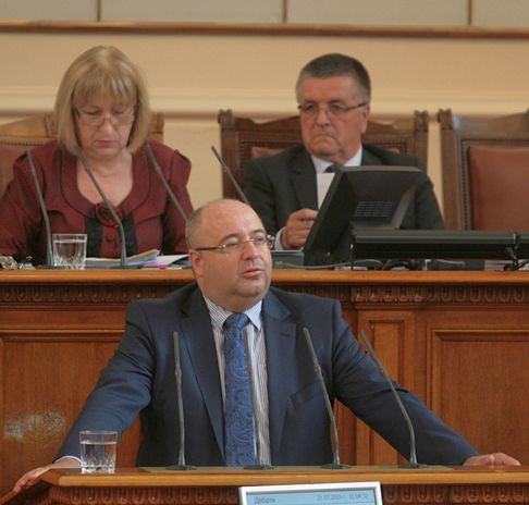 Андреев е придобил компетенции при кадруването му в полицейското управление на Първомай, каза Четин Казак