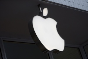 Българите скоро ще могат да плащат с Apple