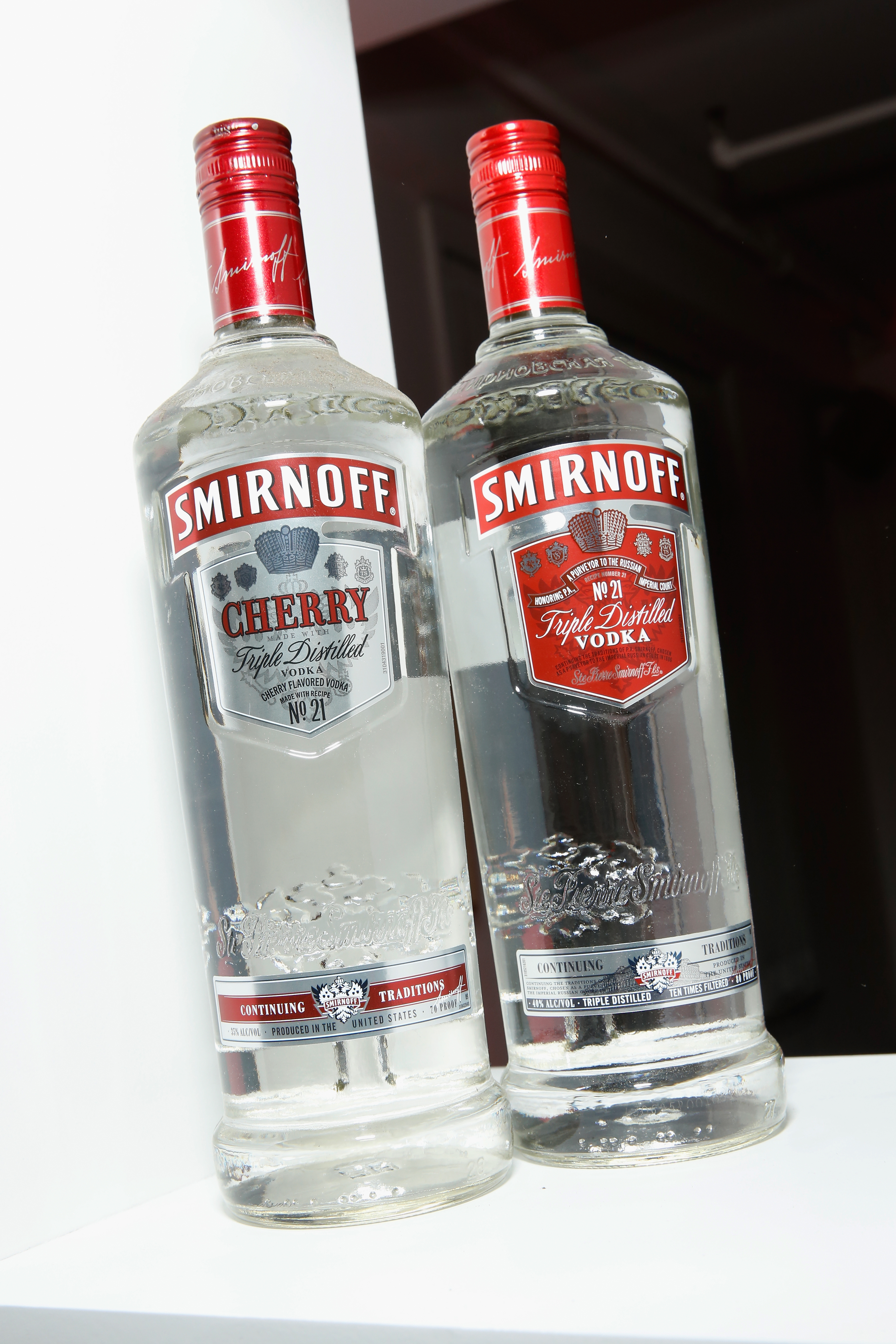 Diageo е производител на водка Smirnoff, сред най-популярните в света