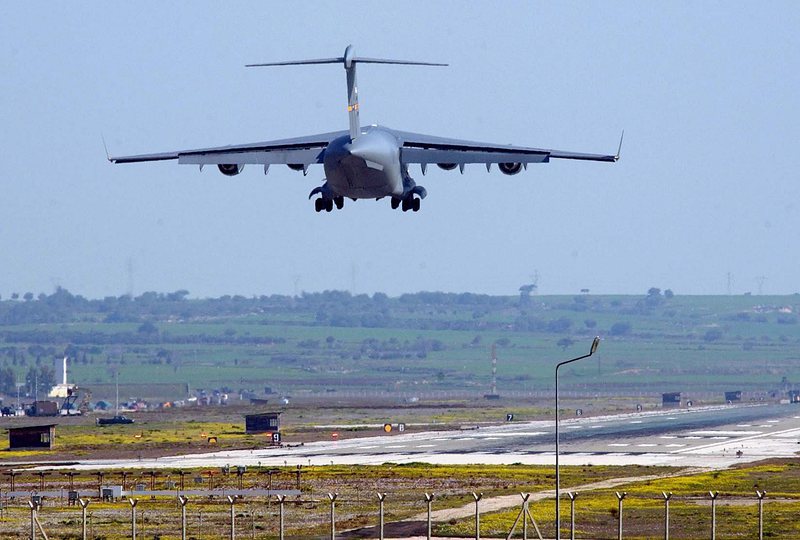 Турска авиация е ударила ”Ислямска държава” в Сирия