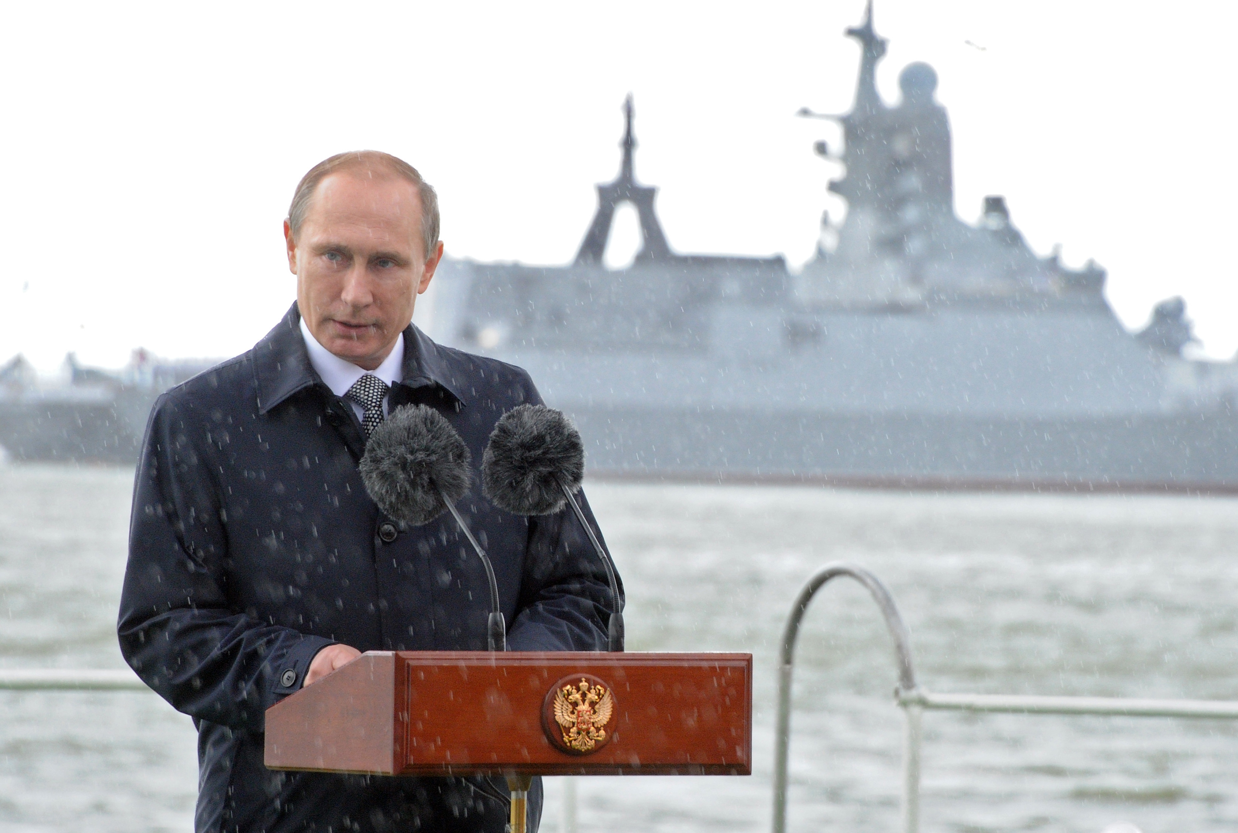 Владимир Путин на фрегатата ”Флотски адмирал на Съветския съюз Горшков”