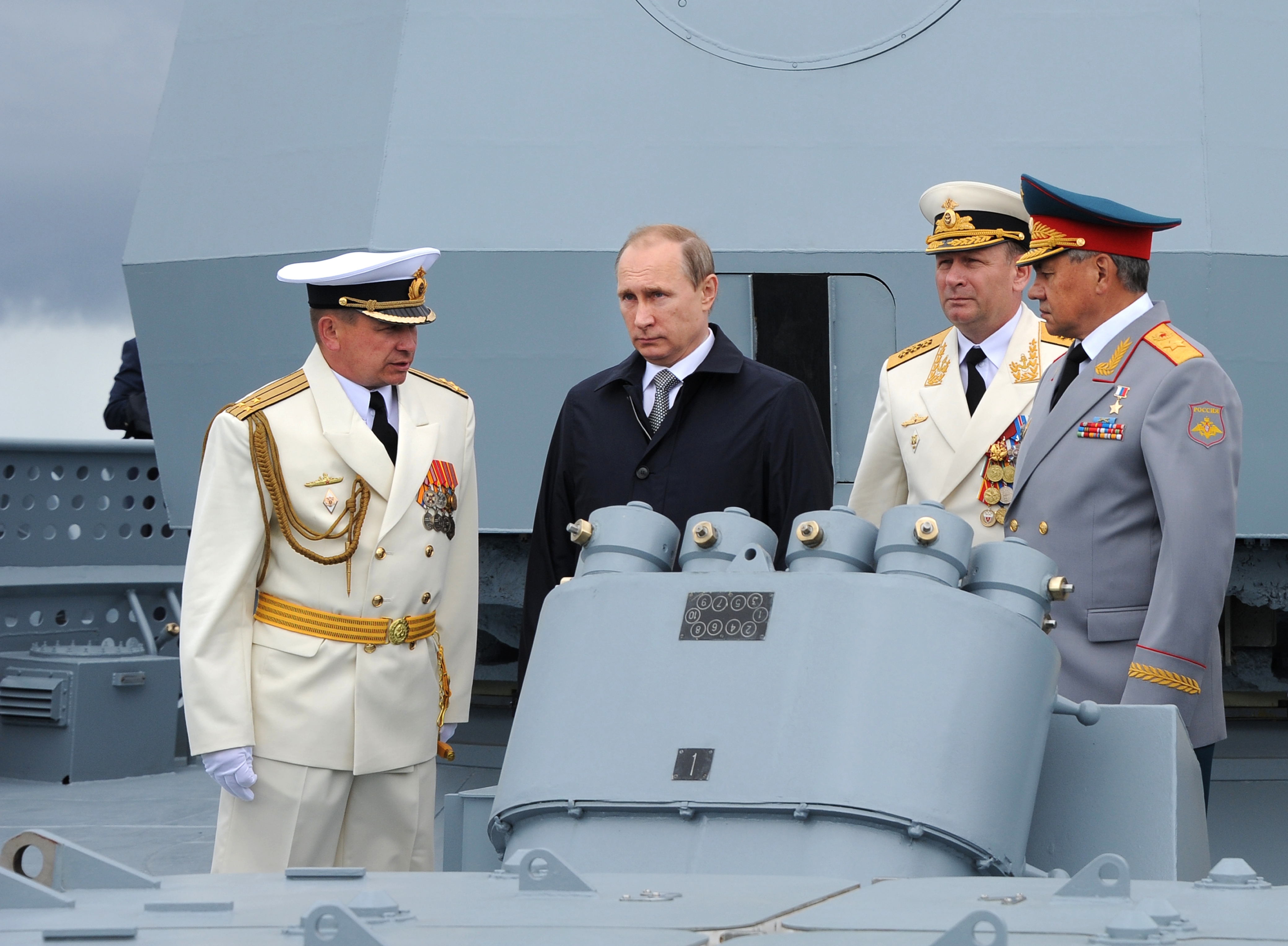 Владимир Путин на фрегатата ”Флотски адмирал на Съветския съюз Горшков”