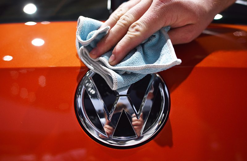 Volkswagen се извинява на САЩ