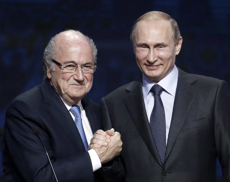 Владимир Путин: Сеп Блатер заслужава Нобелова награда. На 25 юли двамата присъстваха на жребия за Световното първенство