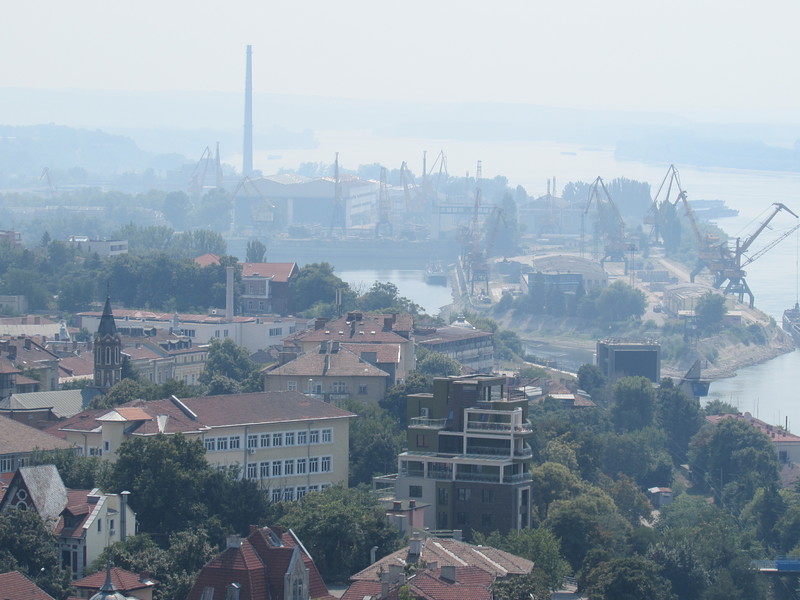 Пушекът в Русе е от запалени румънски стърнища