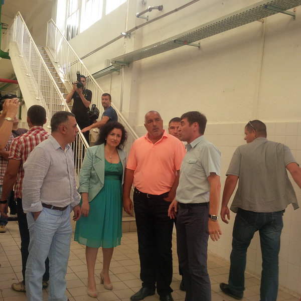 Премиерът даде интервю на журналисти по време на посещението си в Сливен