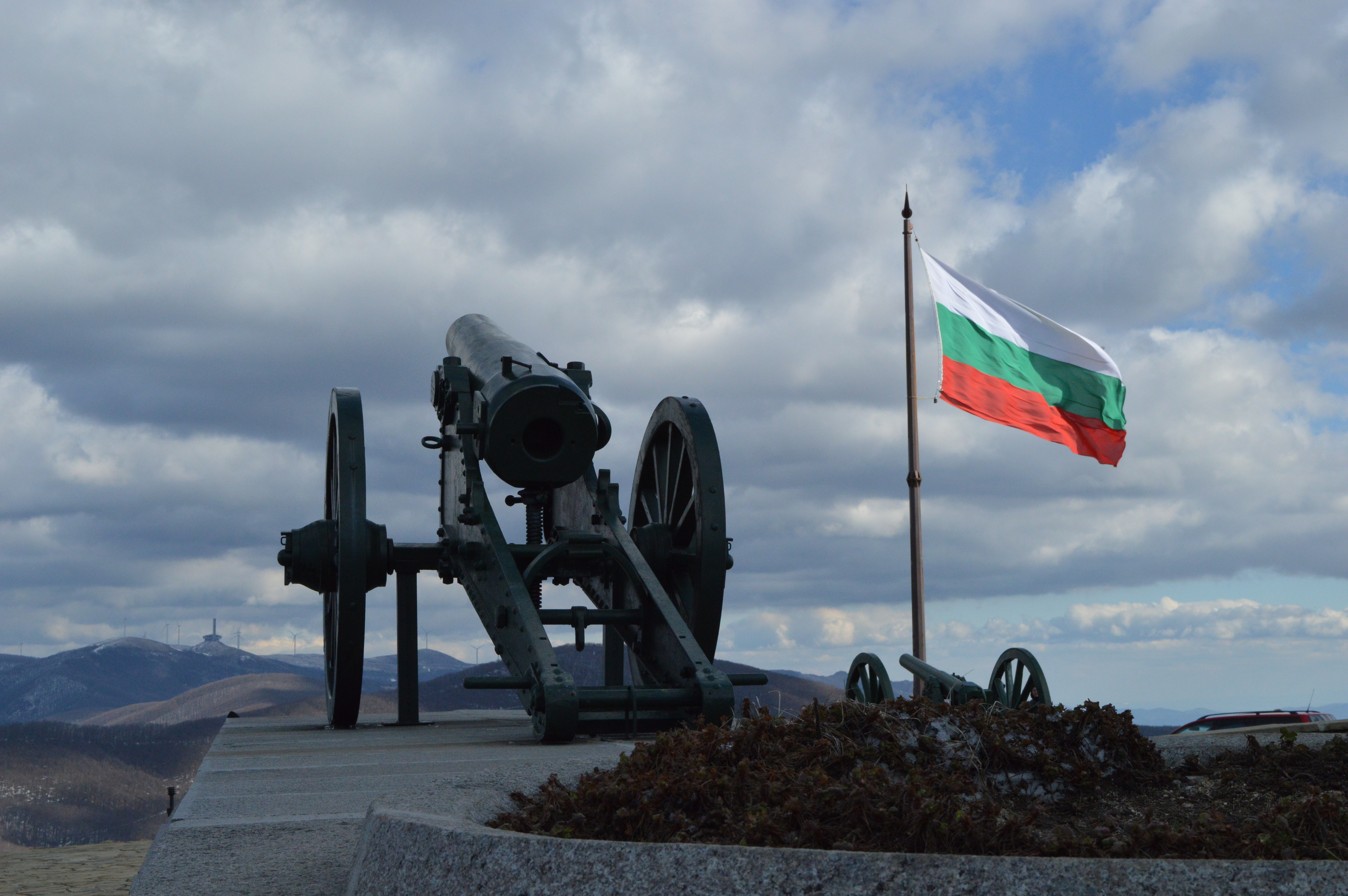 България чества 3 март - Деня на Освобождението