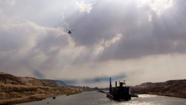 Русия, Индия и Иран замислят алтернатива на Суецкия канал