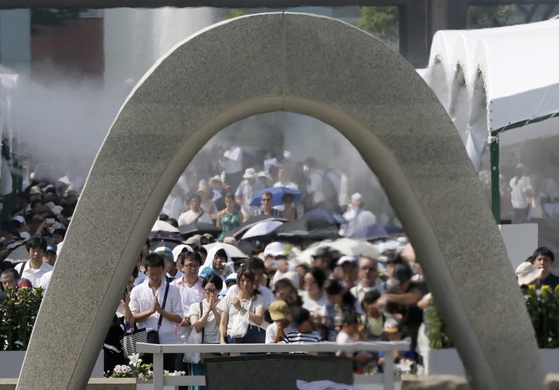 Япония отбелязва 70 години от атомната бомбардировка на Хирошима