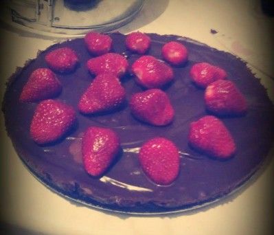 Шоколадов тарт с ”Орео” и ягоди