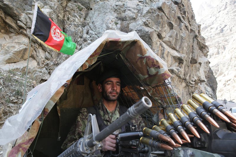Афганистанските сили отвоюваха Кундуз от талибаните