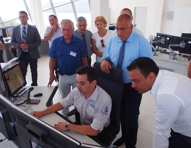 Бойко Борисов откри брегови център за управление на корабоплаването в град Варна