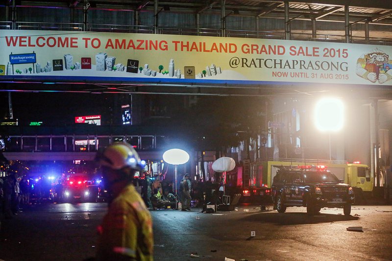 Най-малко 27 убити и десетки ранени при атентат в Тайланд